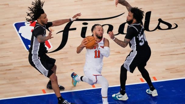 NBA Finals betting tips, DFS picks: Bank on the usual suspects in critical Game 4